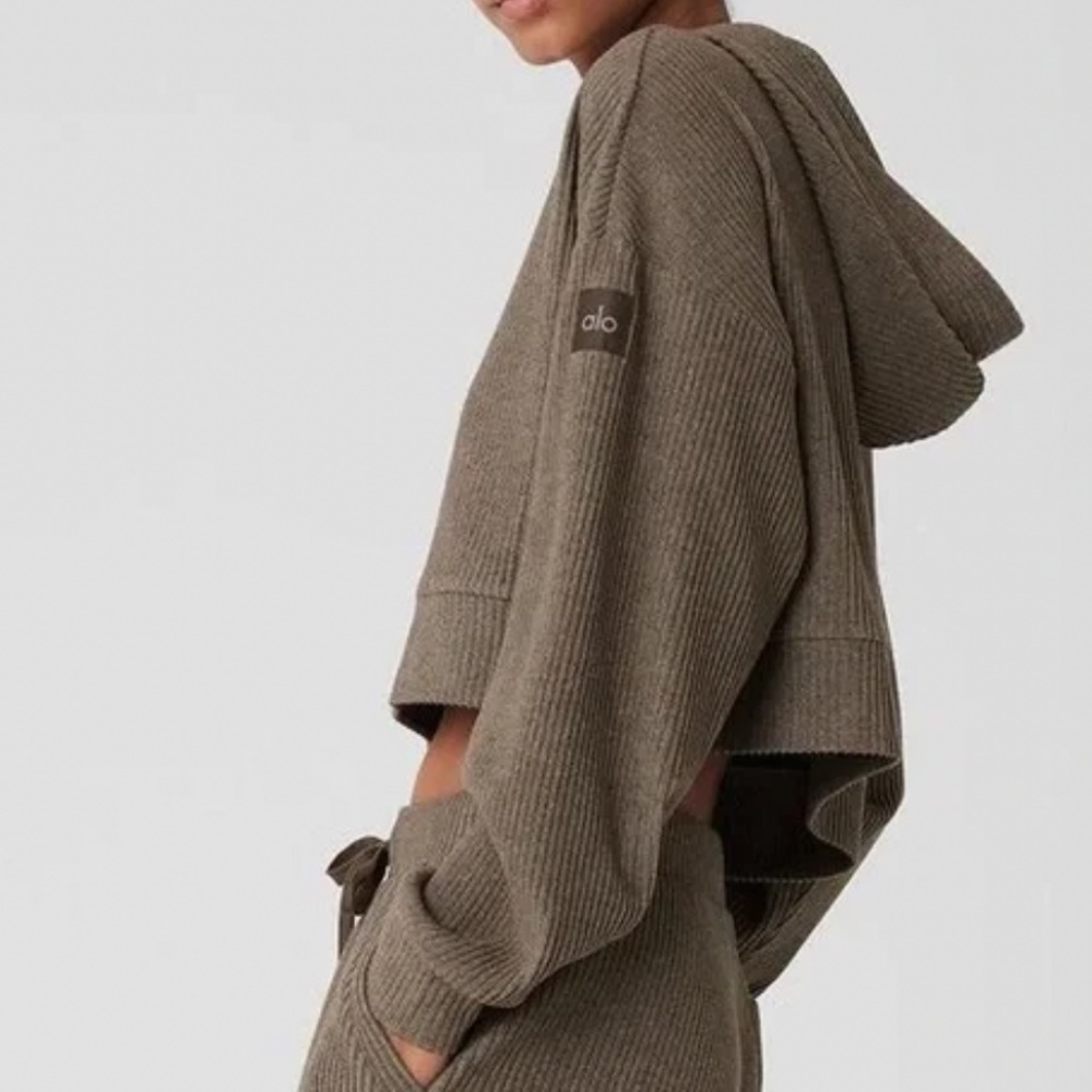 Alo Muse Hoodie in Olive Tree Heather